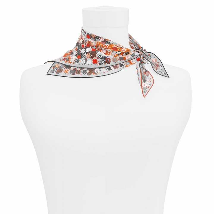 "Criss Cross" square 45 scarf